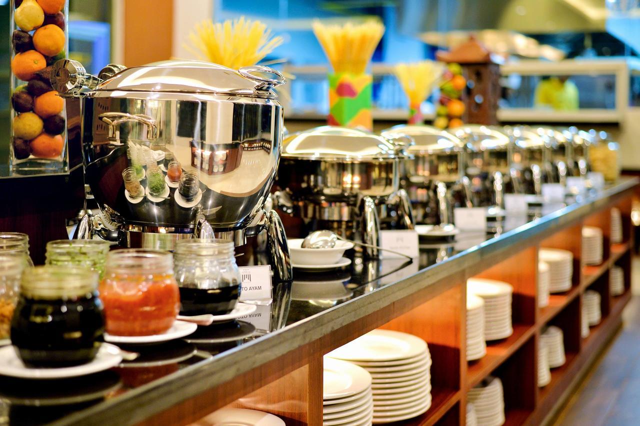 The Atrium Hotel & Resort Yogyakarta Melati Екстер'єр фото