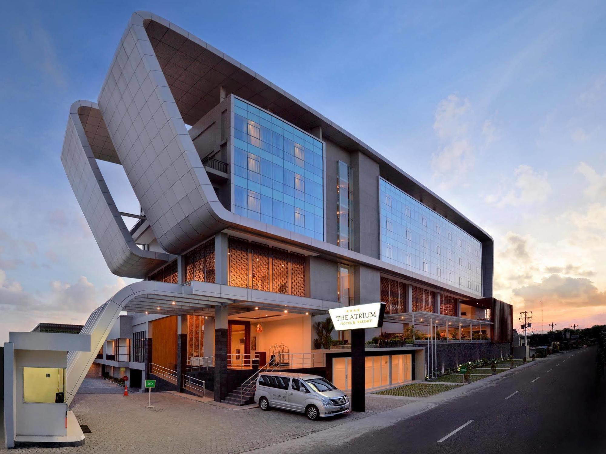 The Atrium Hotel & Resort Yogyakarta Melati Екстер'єр фото