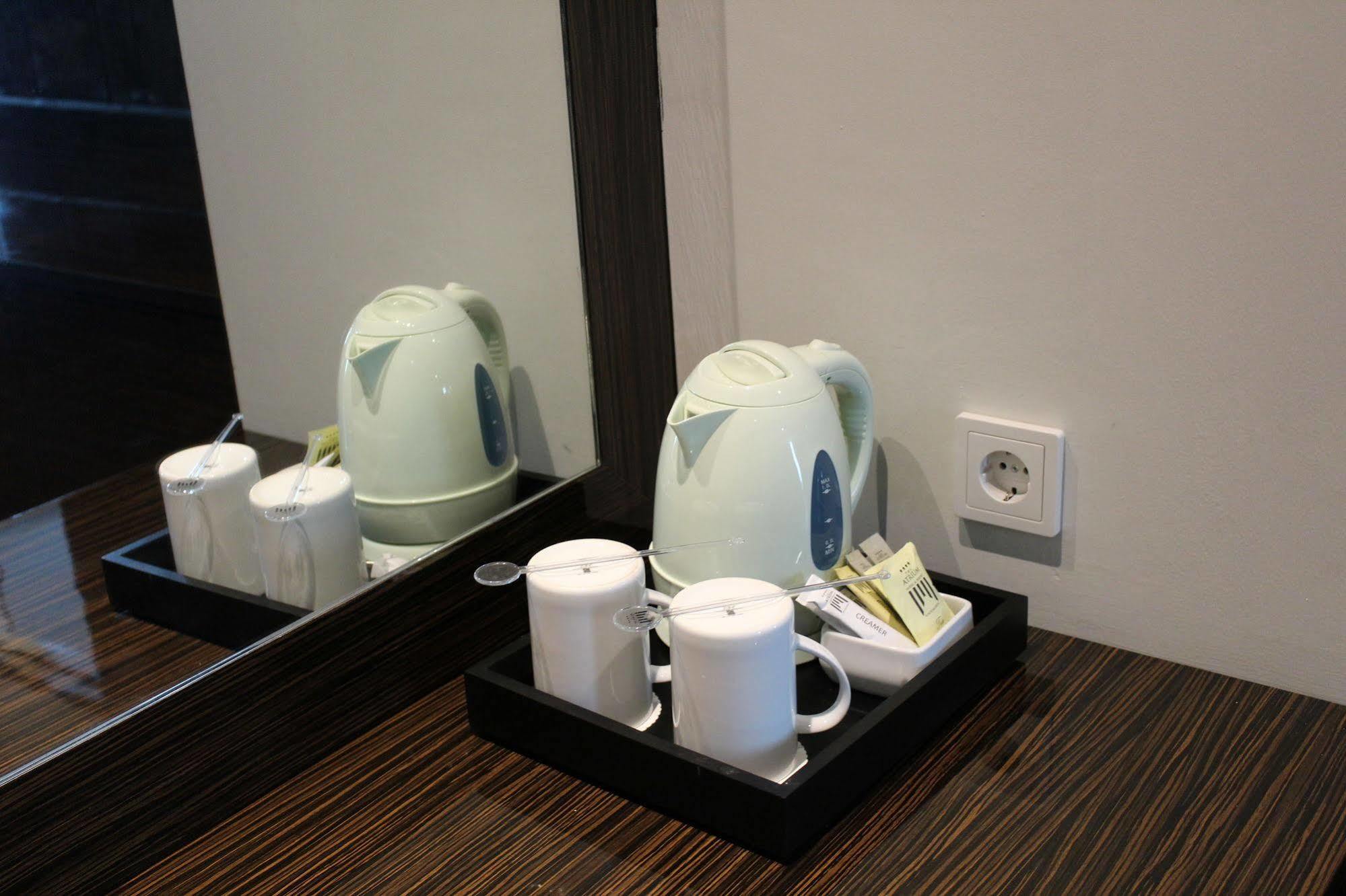 The Atrium Hotel & Resort Yogyakarta Melati Екстер'єр фото