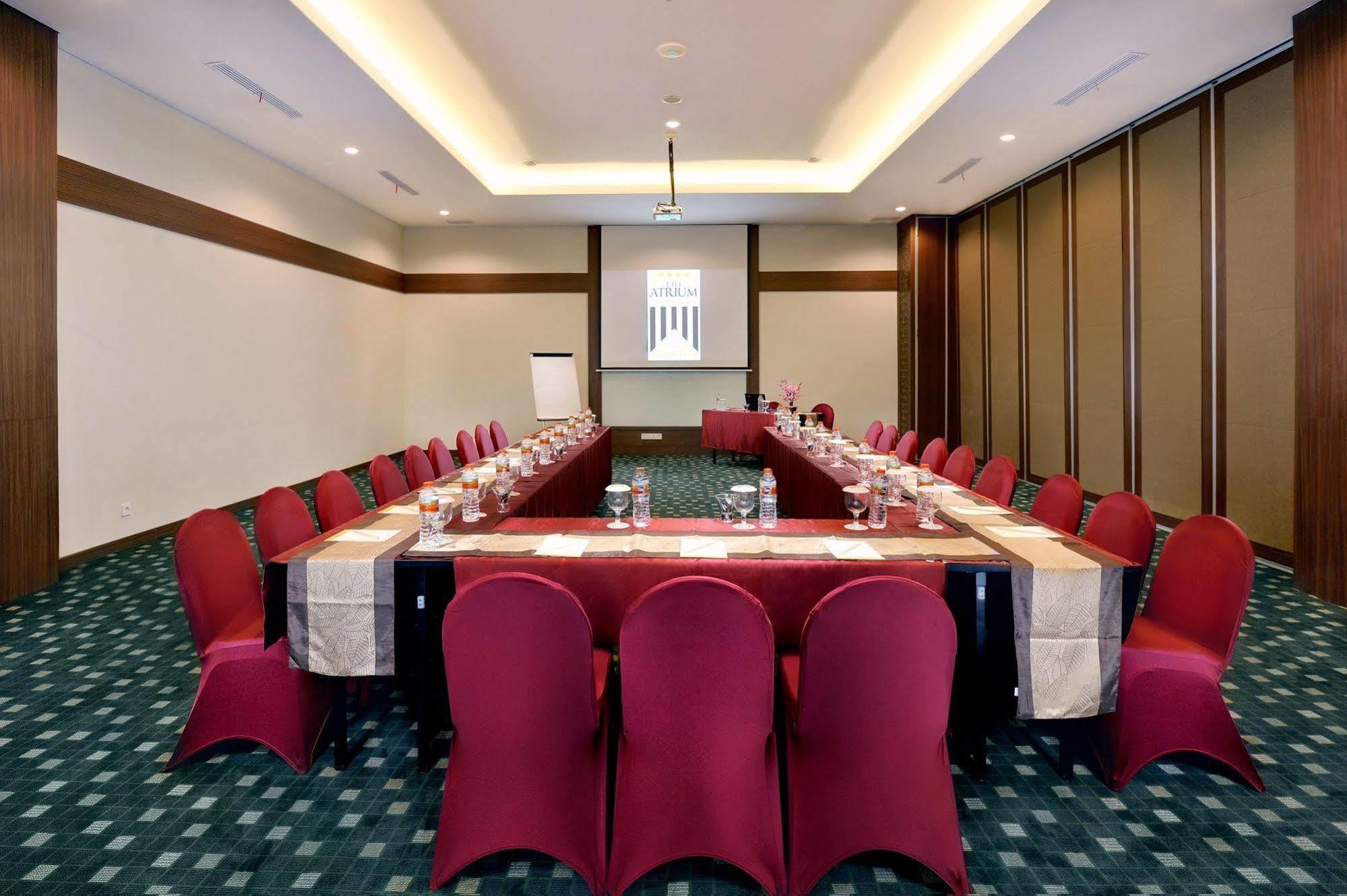The Atrium Hotel & Resort Yogyakarta Melati Екстер'єр фото