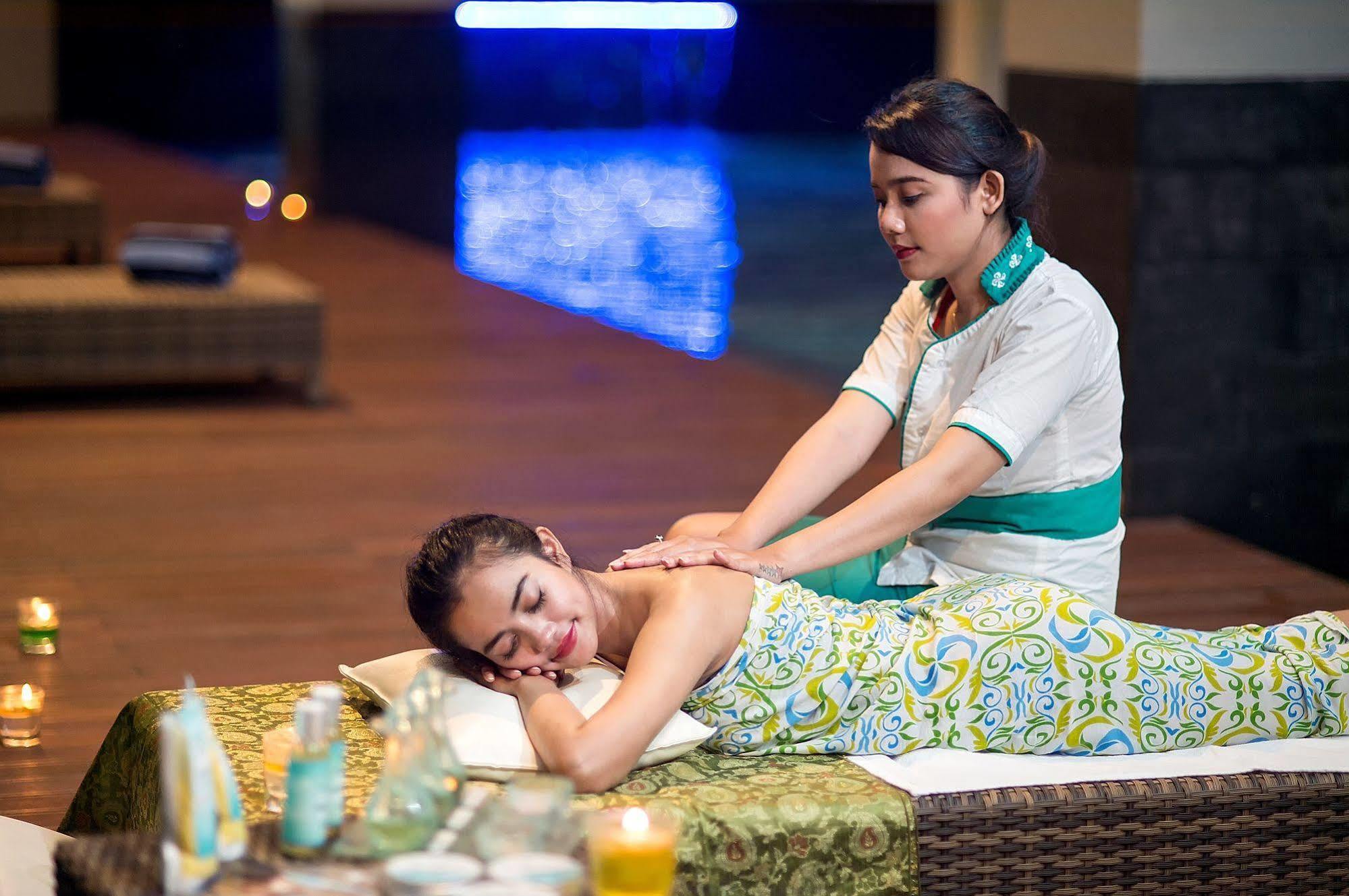 The Atrium Hotel & Resort Yogyakarta Melati Екстер'єр фото
