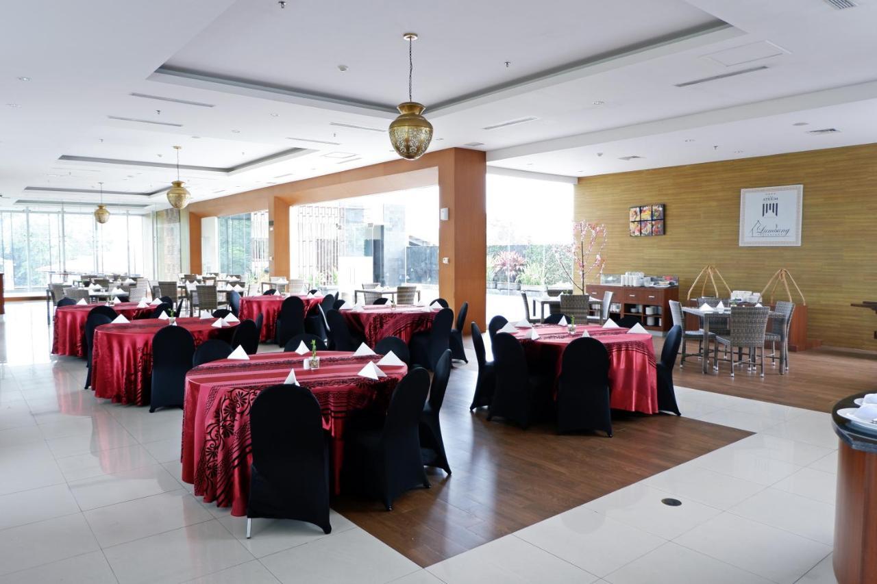 The Atrium Hotel & Resort Yogyakarta Melati Екстер'єр фото